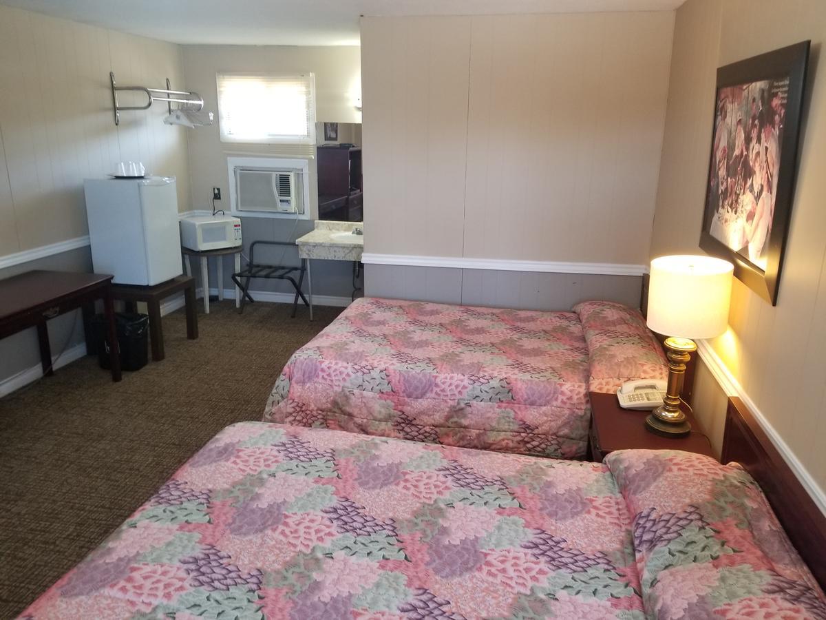 Twin Oaks Motel Orono Extérieur photo